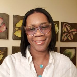 Meet your Posher, Simone